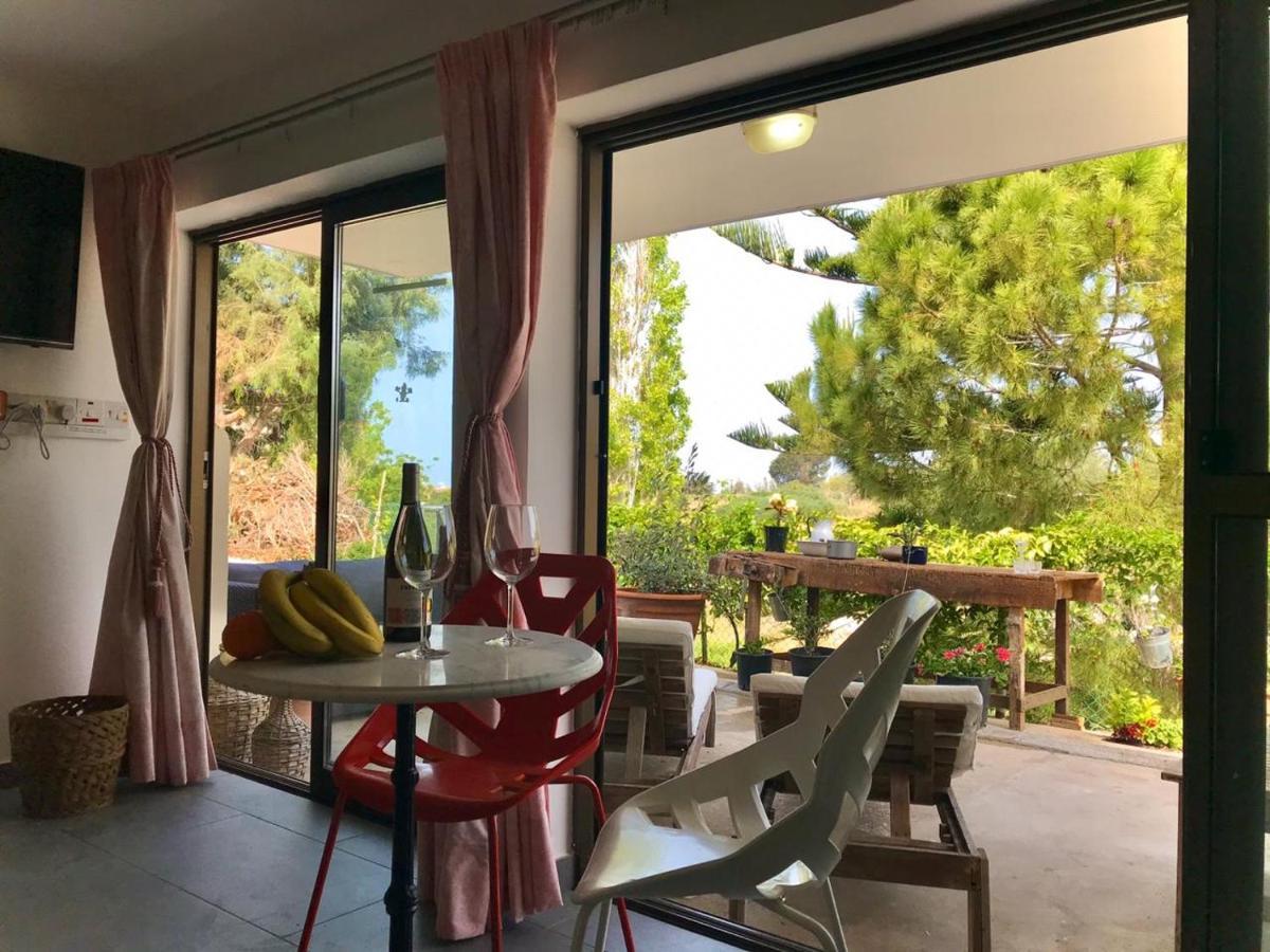 Sweet N' Boujee Studio Apartment With Varenda Paphos Exterior photo